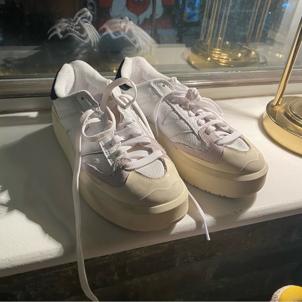 new balance sneakers ct302